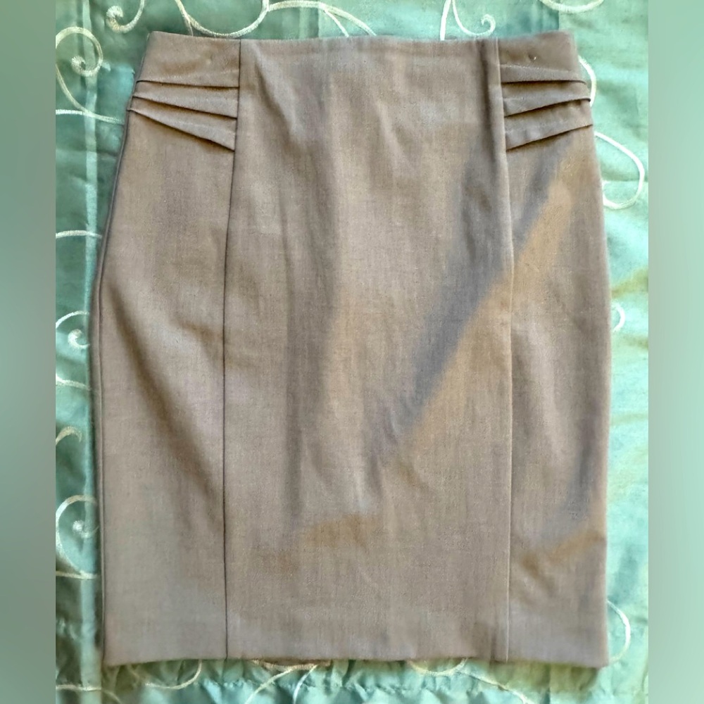Express size 4 grey pencil skirt